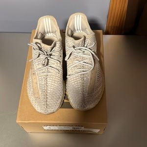 Yeezy boost size 3 kids. Authentic